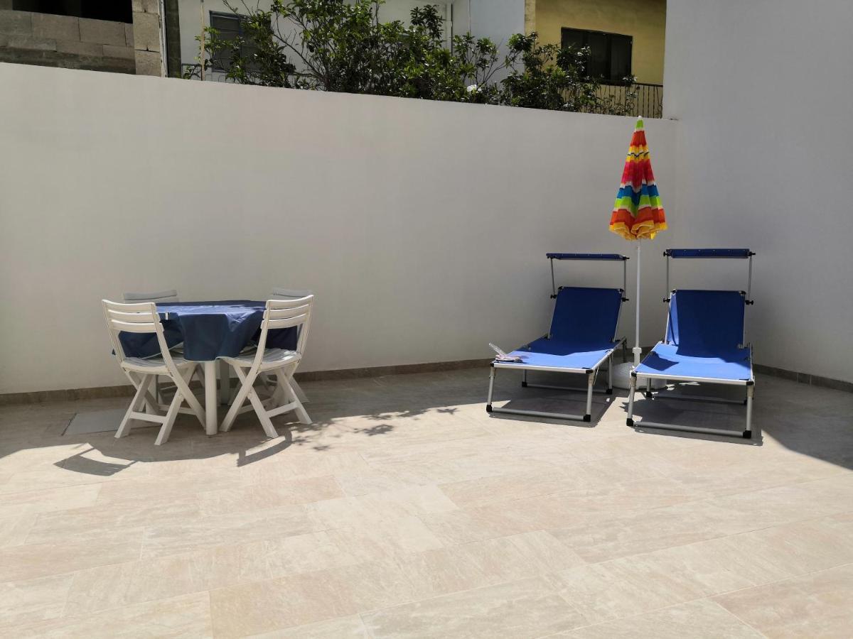 לוקה Modern Apartment With Large Outdoor Area - Sleeps 7, Close To Malta International Airport מראה חיצוני תמונה